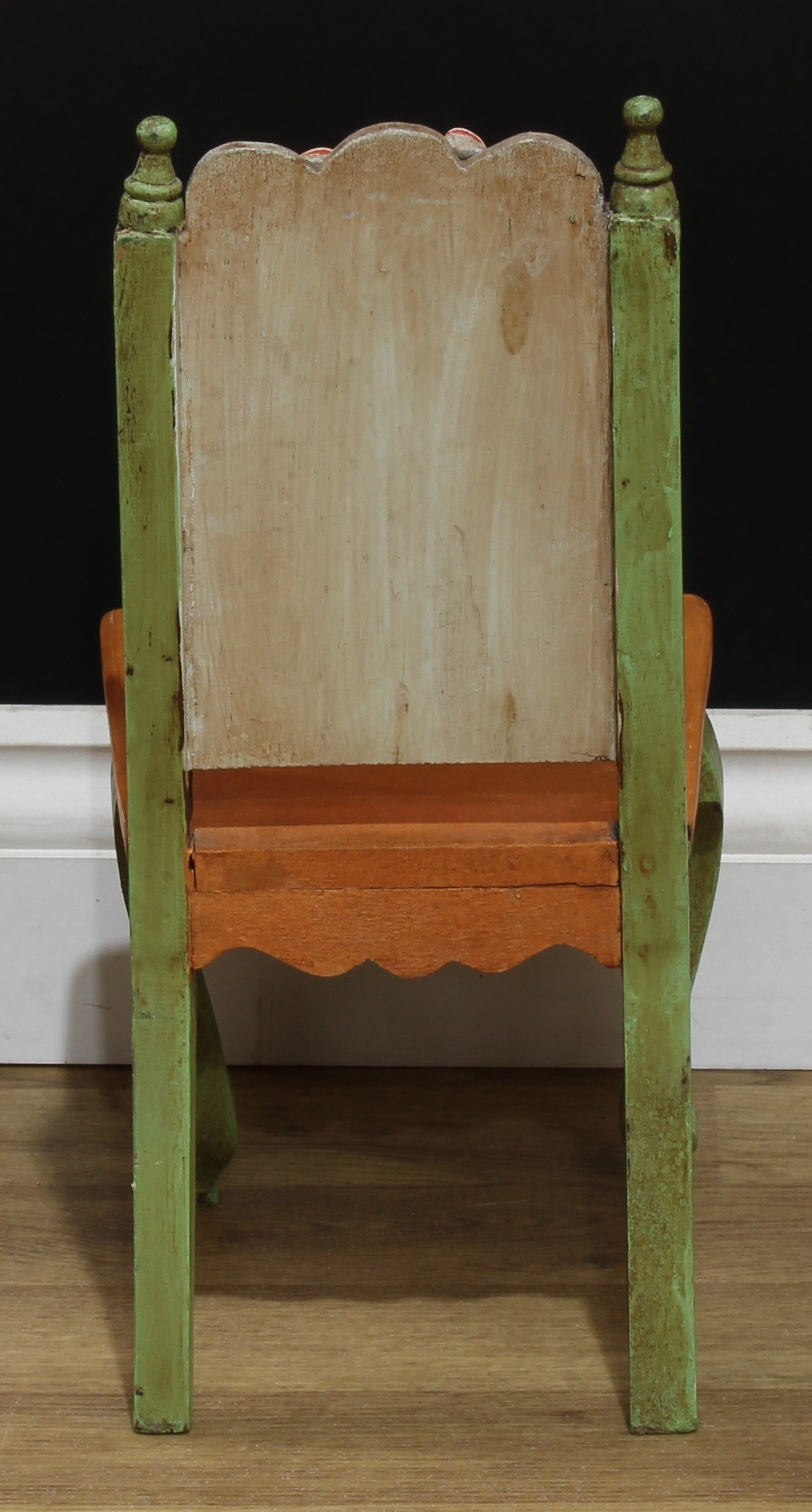 Miniature Furniture - an early-mid 20th century painted bench, possibly Scandinavian, painted with - Image 18 of 18