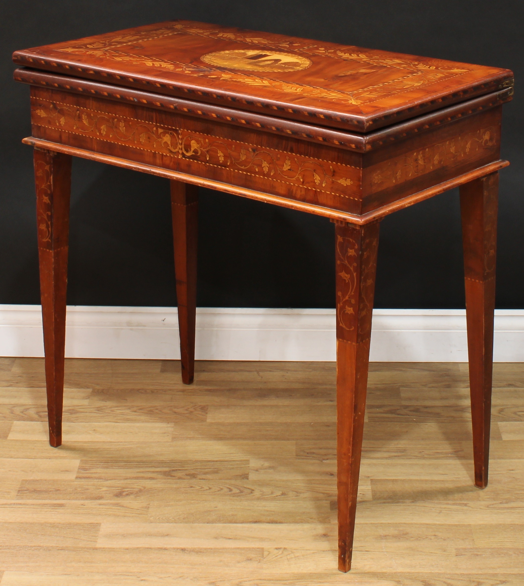 A 19th century Irish Killarney marquetry and yew room centre tea or silver table, hinged rectangular - Image 13 of 15