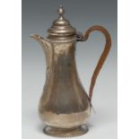 A George V silver coffee pot, Jay, Richard Attenborough Co Ltd, Chester 1919, 465.4g gross