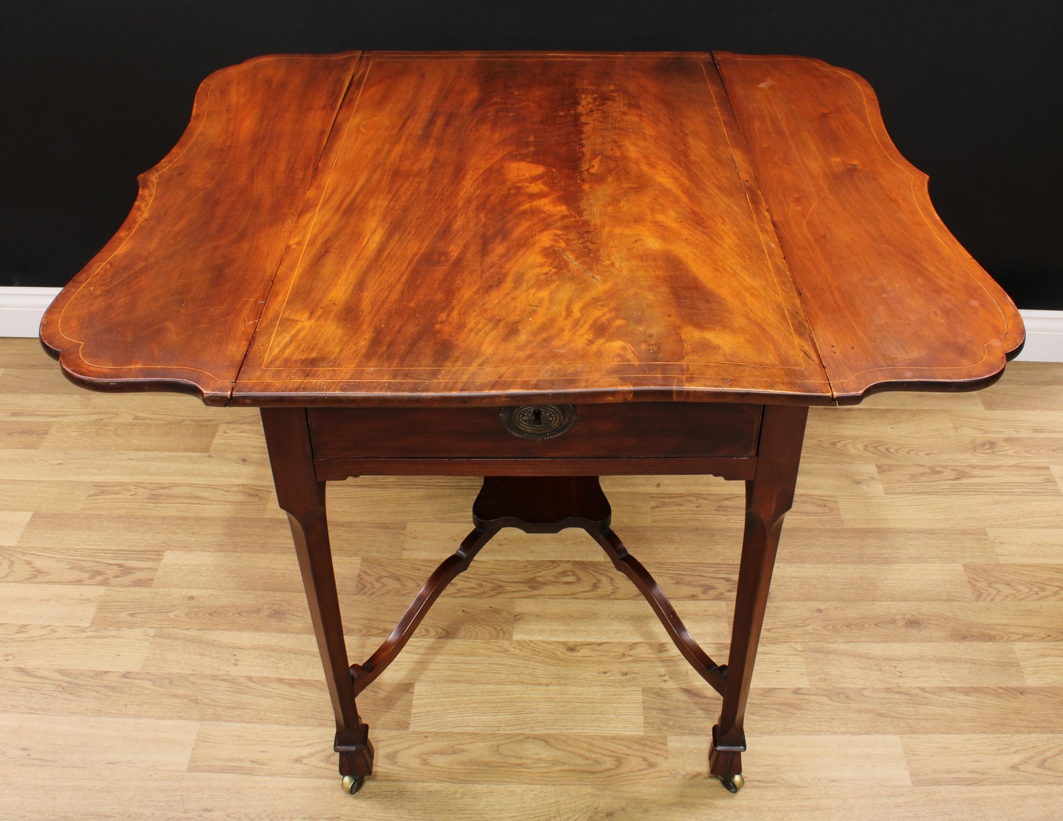 A 19th century mahogany Pembroke table, rectangular top with shaped fall leaves outlined with - Image 3 of 5