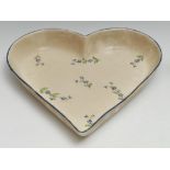 A Pinxton Chantilly Sprig heart shaped dish, pattern 13, 26cm wide, c.1800
