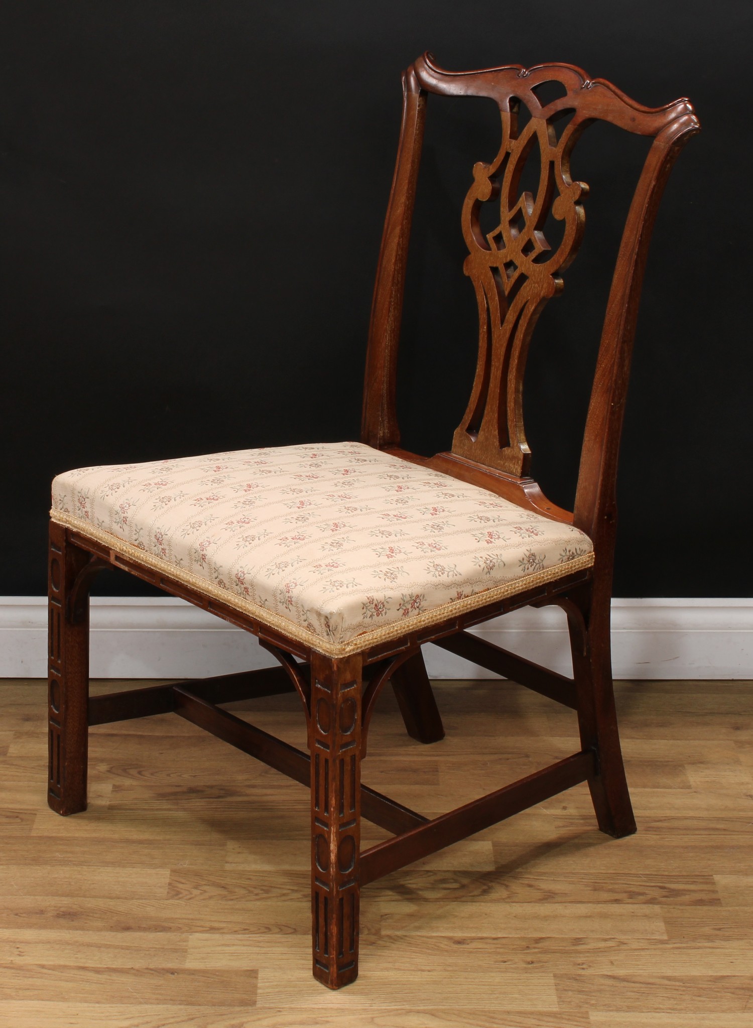 A set of four Chippendale Revival mahogany dining chairs, of broad proportions, each with a cupid' - Image 4 of 5