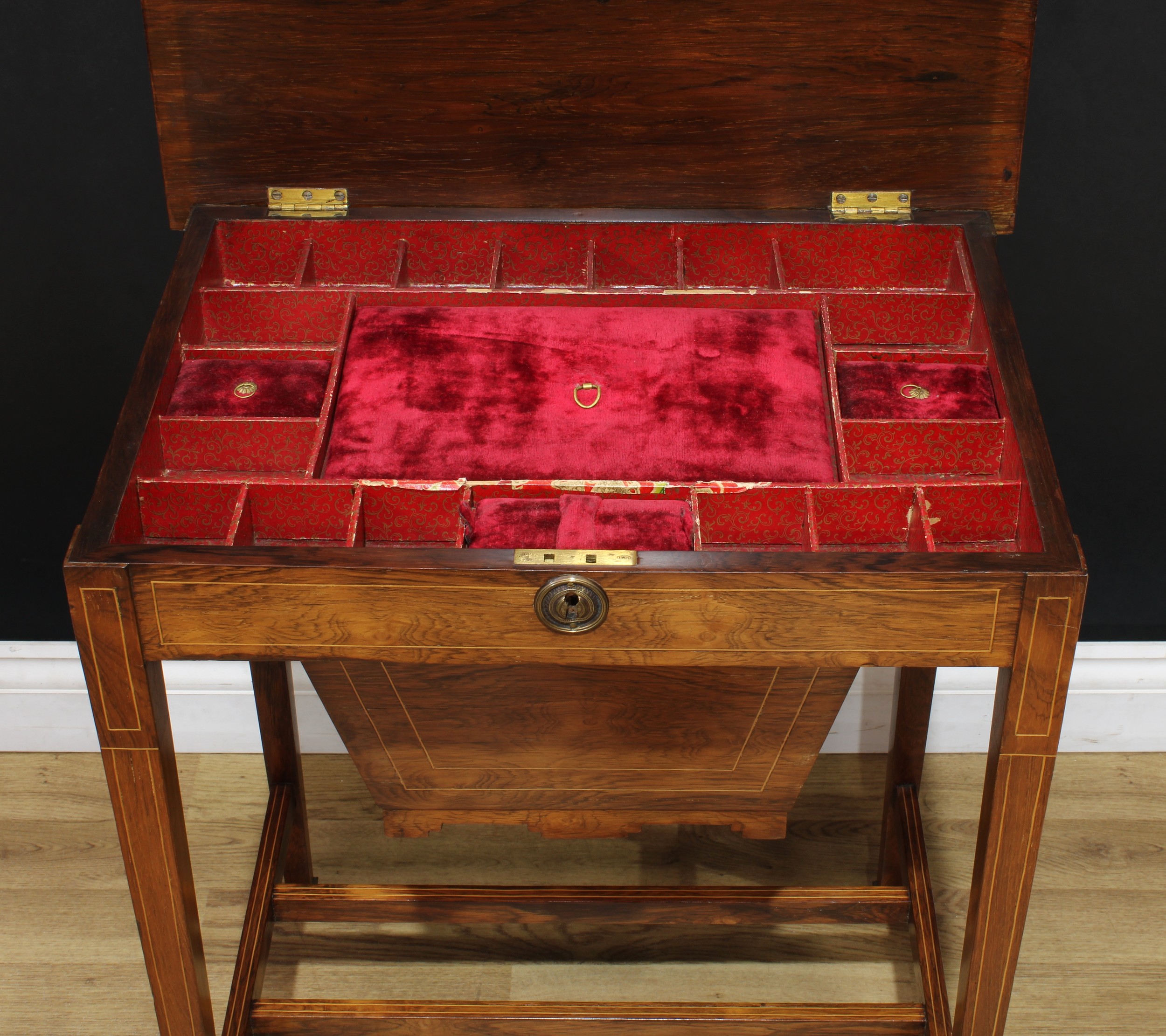 An Edwardian rosewood work table, hinged rectangular top enclosing a compartmented interior, the - Image 2 of 5