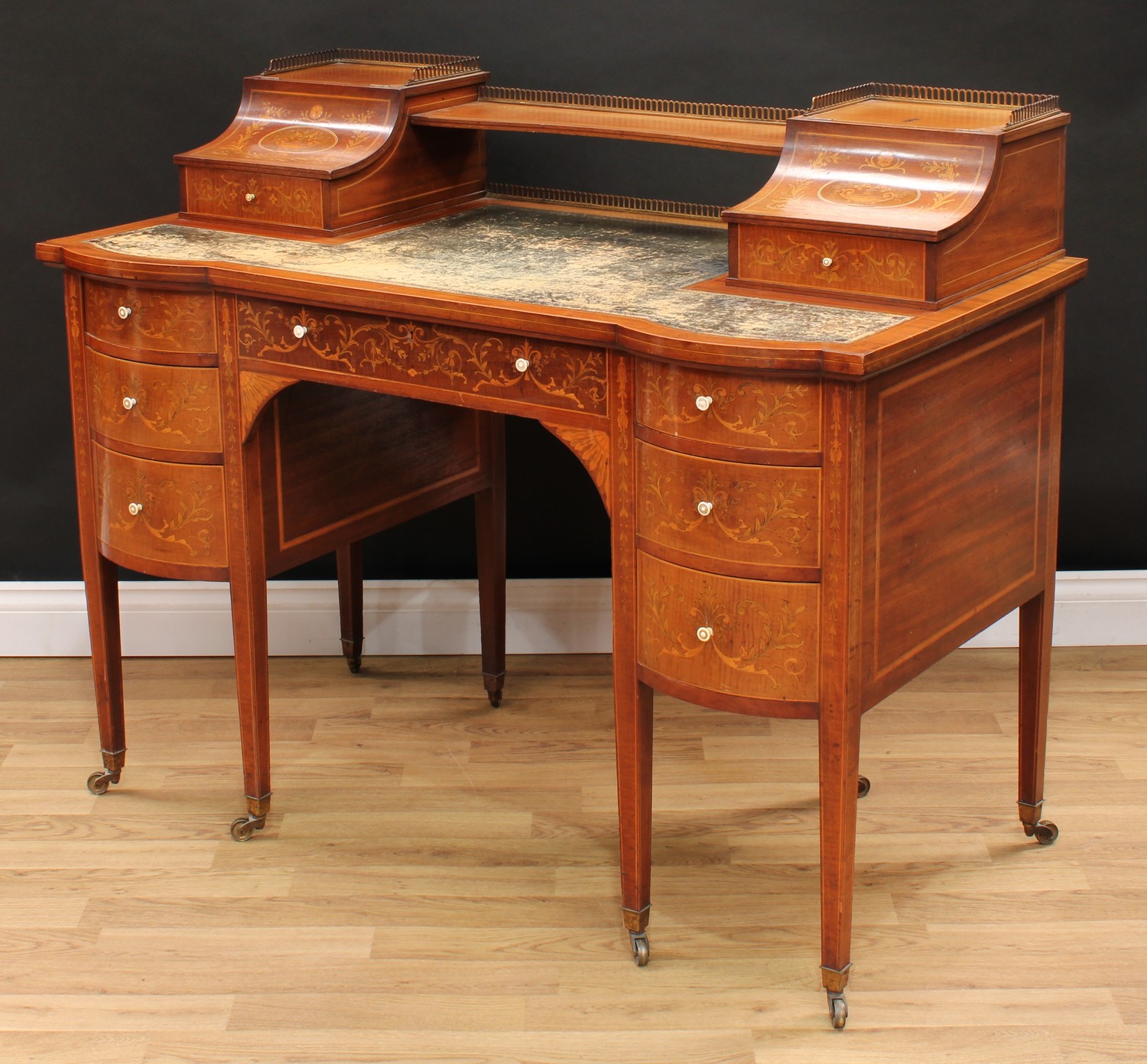 A late Victorian Sheraton Revival mahogany and marquetry writing desk, shaped superstructure with - Image 6 of 7