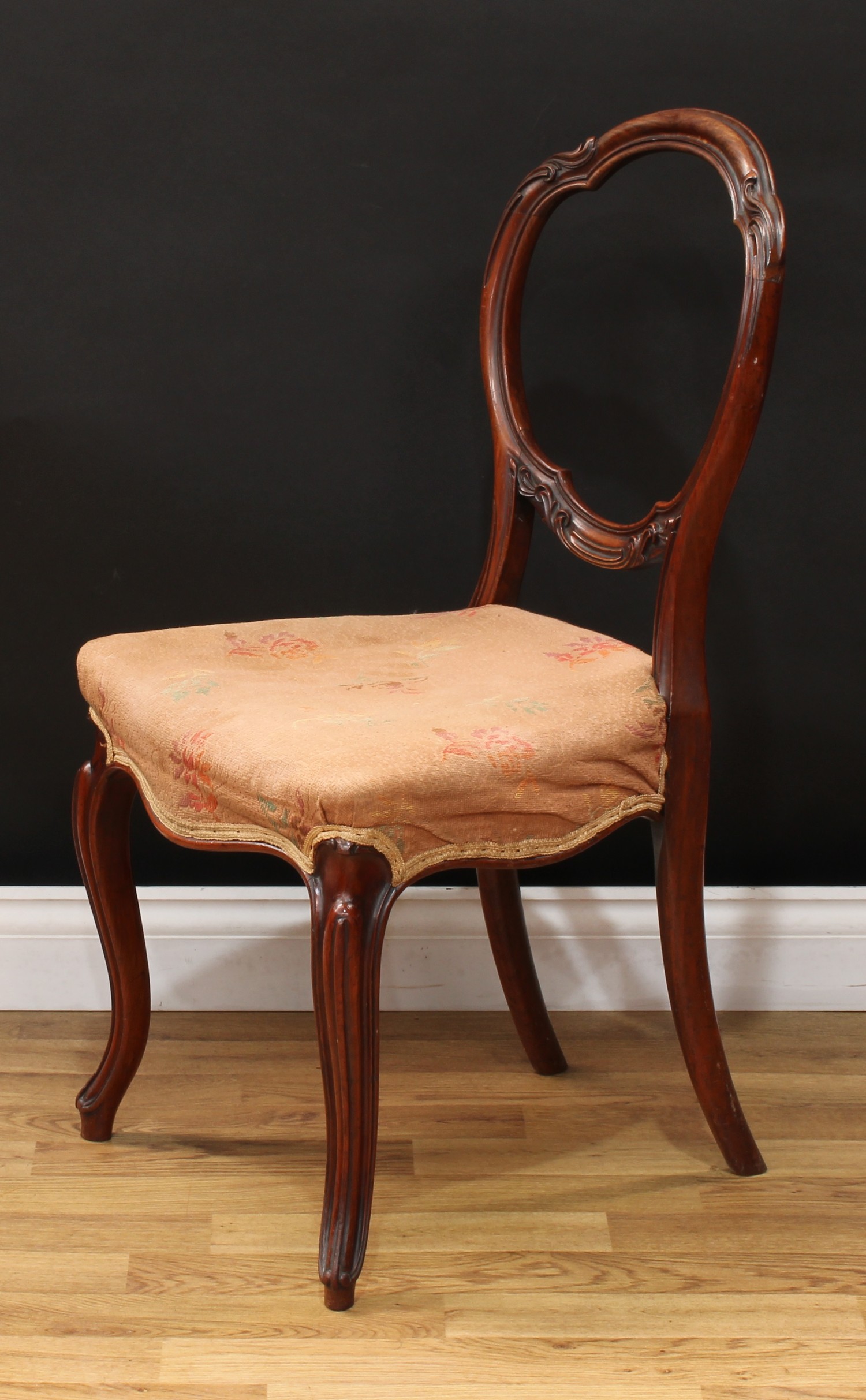 A set of six Victorian mahogany balloon back dining chairs, each with a shaped moulded back carved - Image 4 of 5