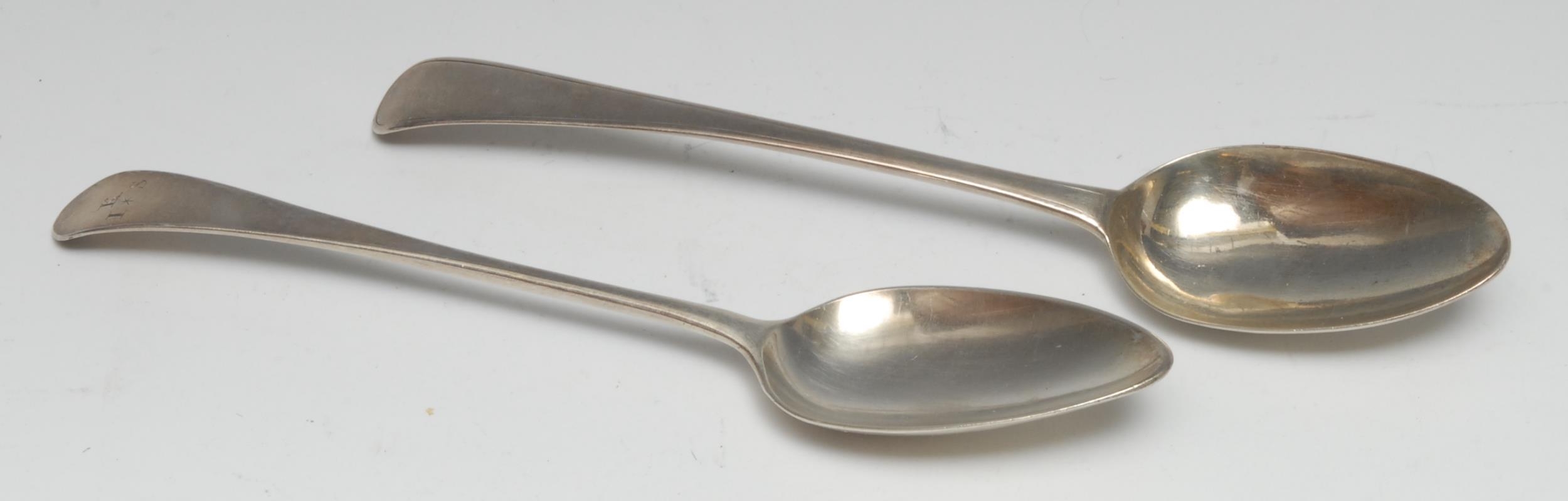 Hester Bateman - a George III Old English Thread pattern table spoon, 22cm long, London 1781;