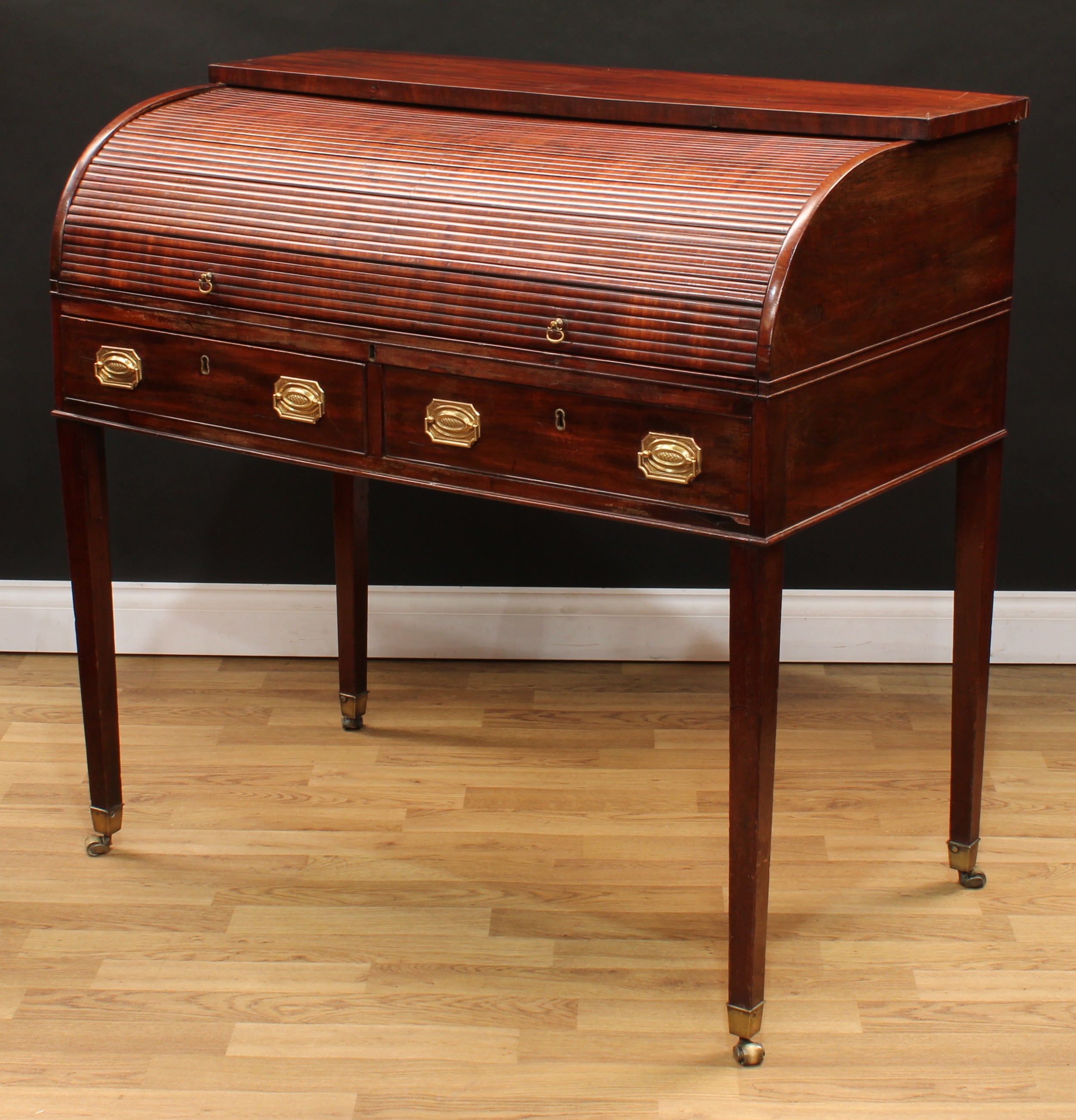 A George III mahogany tambour-fronted writing desk, oversailing top above a retractable front - Image 8 of 9