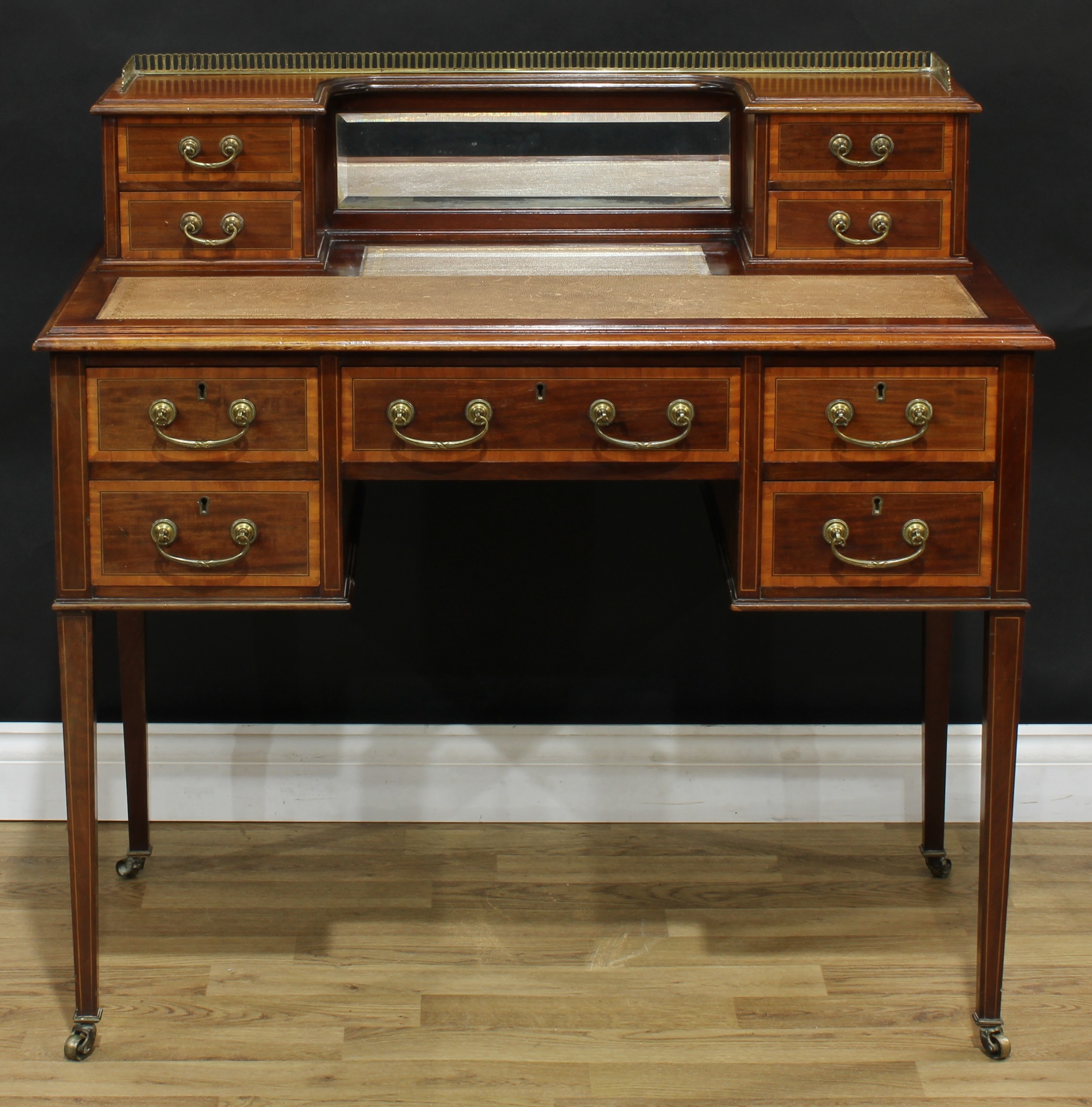 An Edwardian mahogany writing table, of bonheur du jour proportions, the inverted break-centre - Image 2 of 6