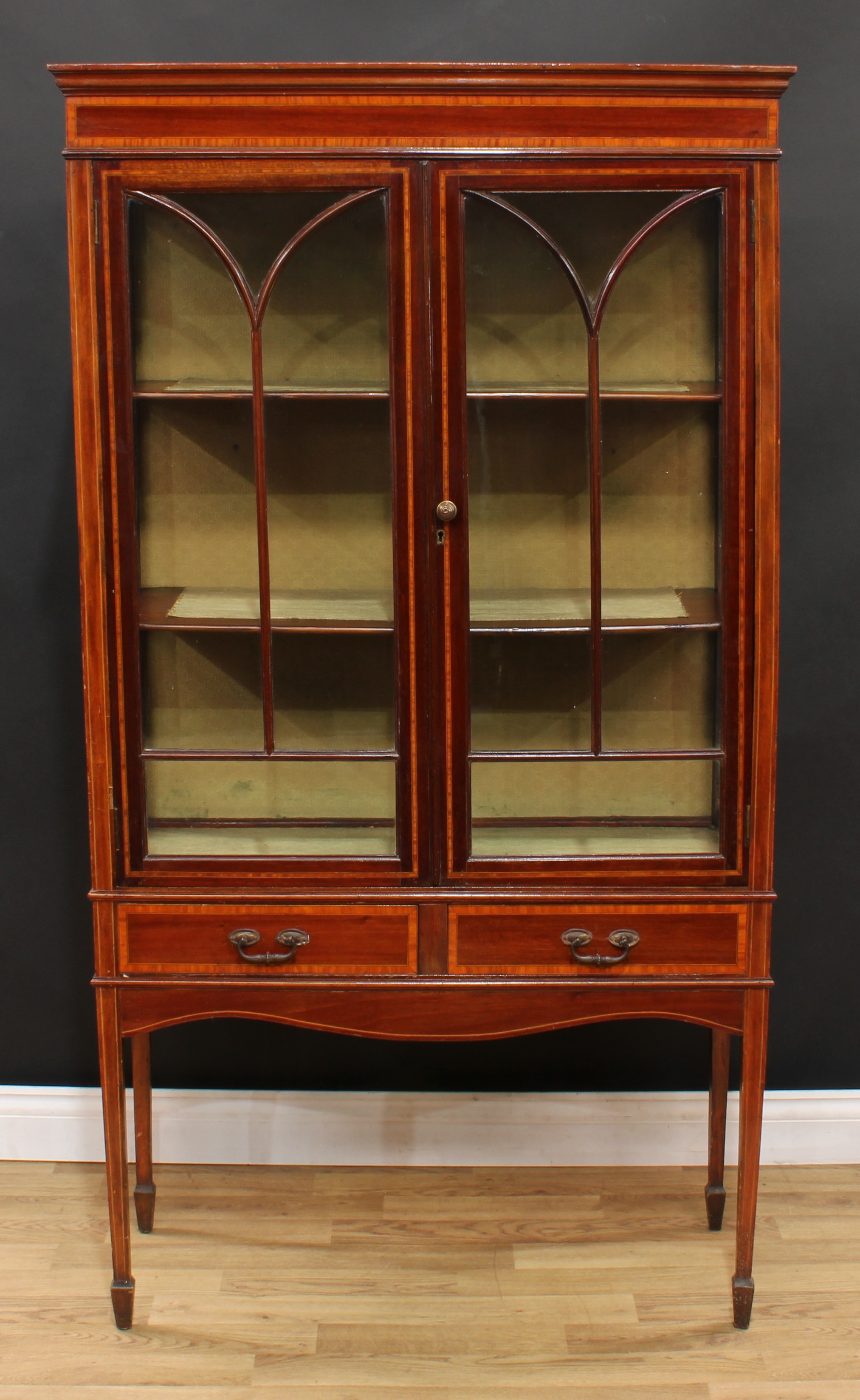 An Edwardian satinwood crossbanded mahogany display cabinet, moulded cornice above a pair of - Image 2 of 5