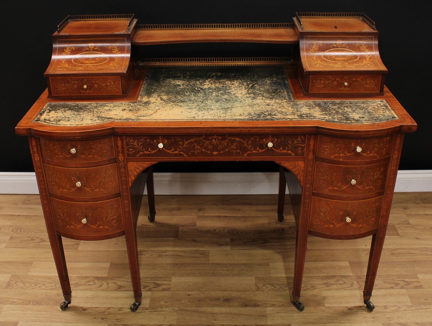 A late Victorian Sheraton Revival mahogany and marquetry writing desk, shaped superstructure with - Image 2 of 7