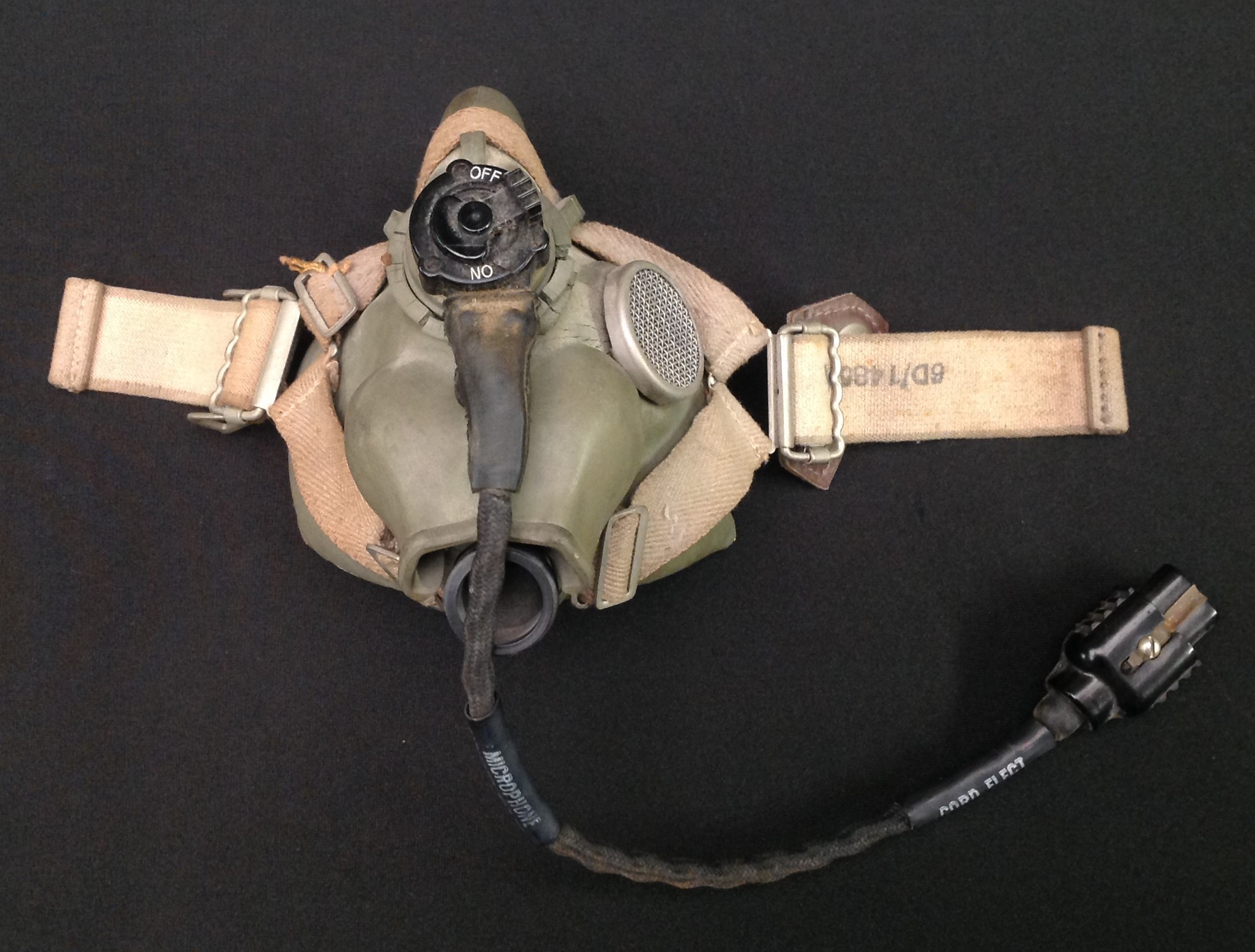 RAF H Type Oxygen Mask, size Medium, dated 1972. Complete with microphone. Strap marked 6D/1485 plus