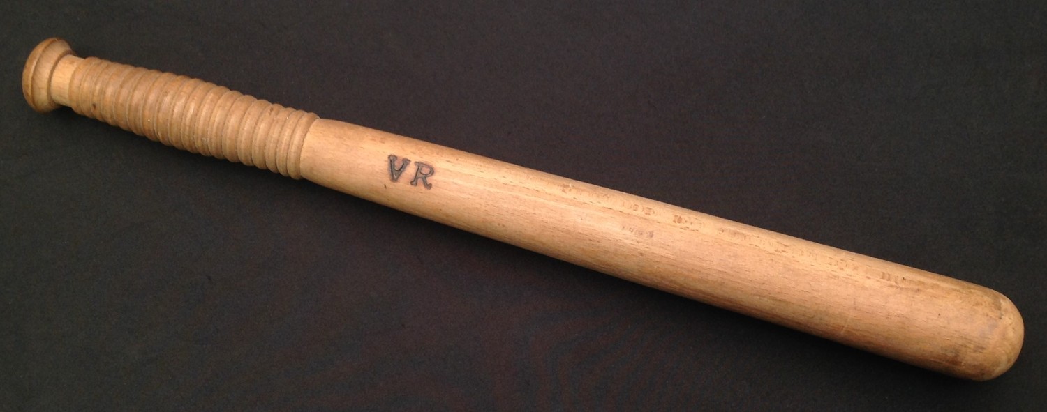 Plain turned wood British Police Truncheon 410mm in overall length. Branded "VR" marking. Concentric