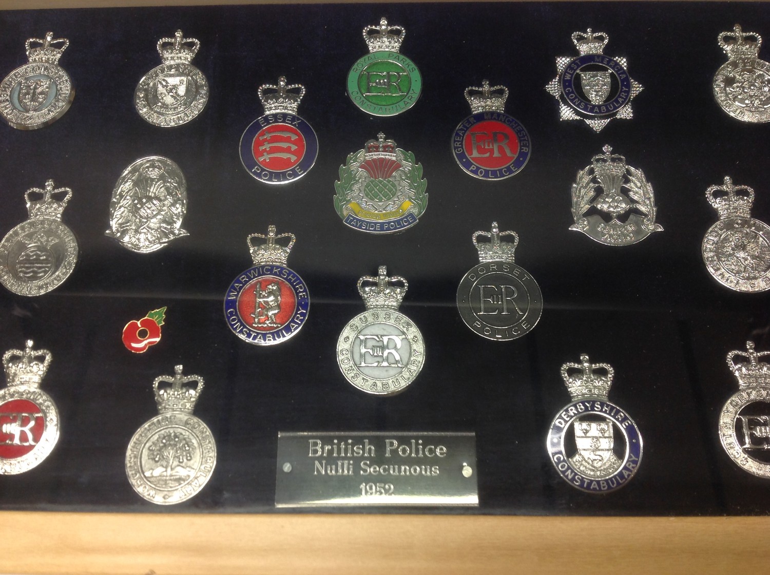 A collection of framed British Police cap badges entitled "British Police 1952" along with Motto " - Image 2 of 4