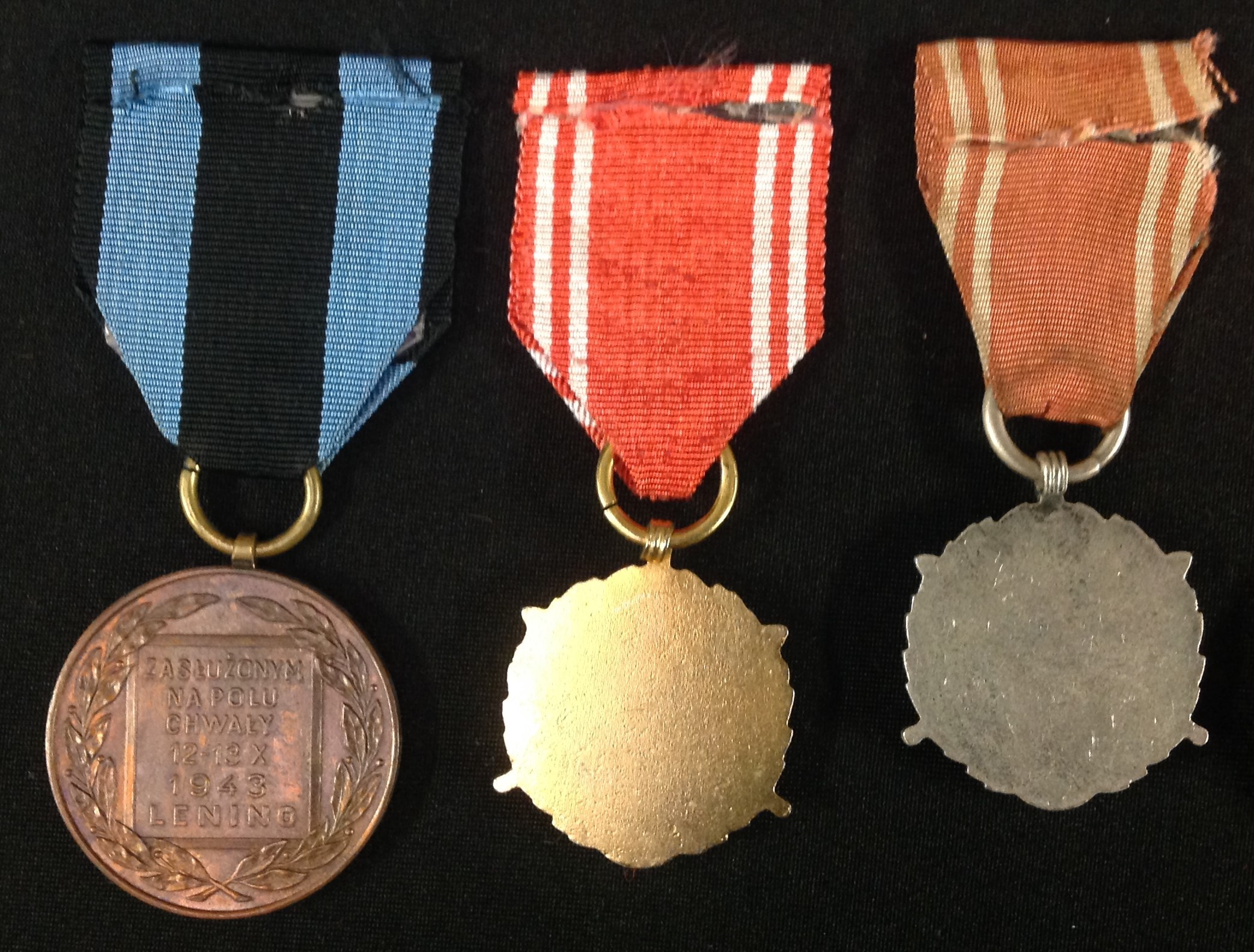 Polish Medal Collection comprising of : Armed Forces of the Fatherland Medal in Bronze, Silver and - Image 3 of 4