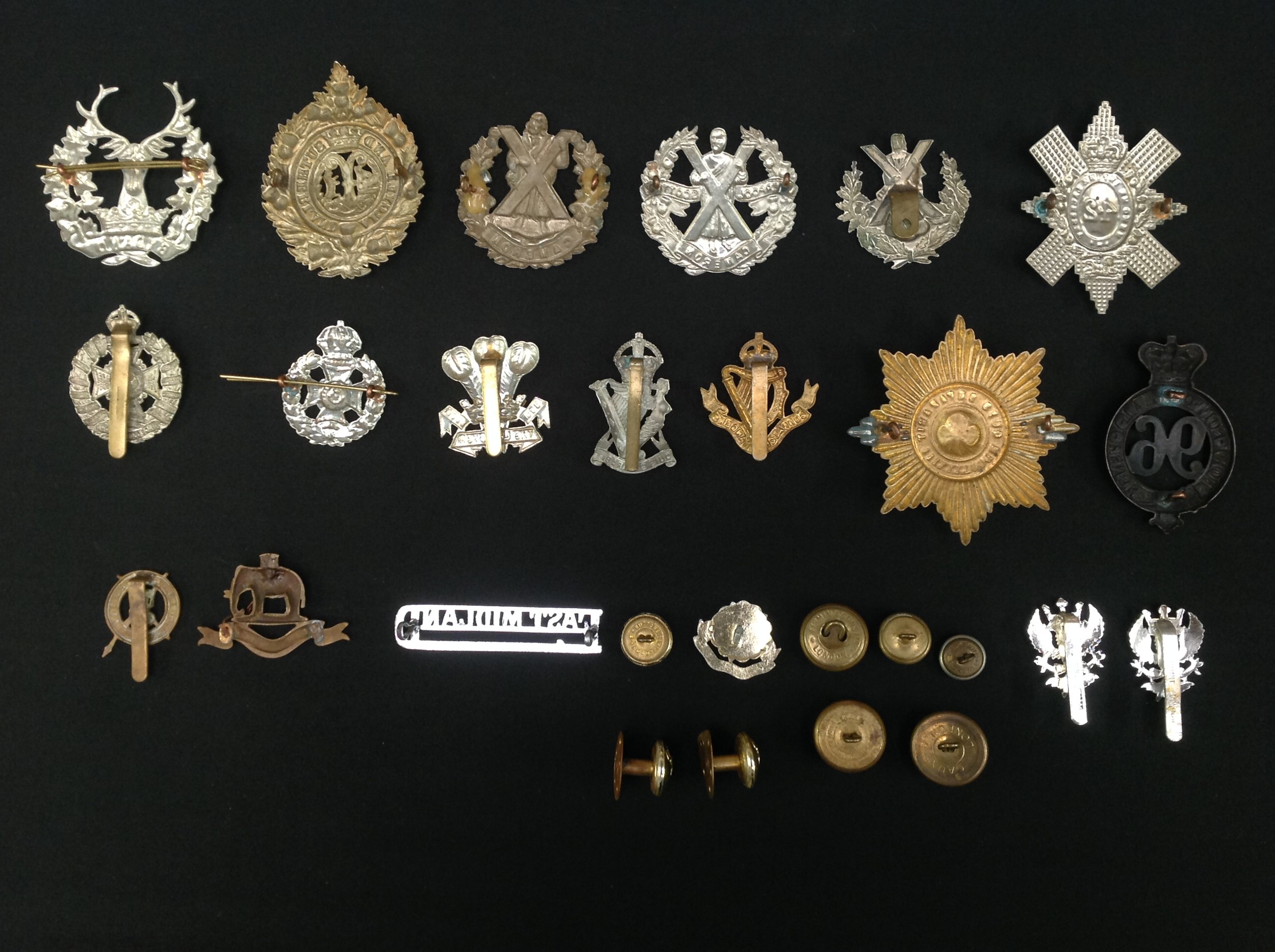 WW2 British Cap badges: Gordon Highlanders: Prince of Wales' Leinster Regt (Royal Canadians): - Image 2 of 2