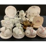 A Sadlers Romance pattern dinner and tea service; Windsor Spring Meadow tea service; other