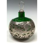 A Chinese silver mounted green glass globular scent bottle, character mark, c.1910