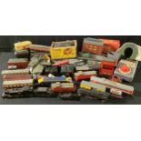 Toys & Juvenalia - Tri-ang rolling stock, locomotives and accessories including transformers (