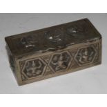 An Indian silver rectangular snuff box, 7.5cm long, c.1900