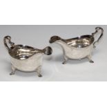 A pair of George II silver sauce boats, 19.5cm long, William Skeen, London 1756, 18oz