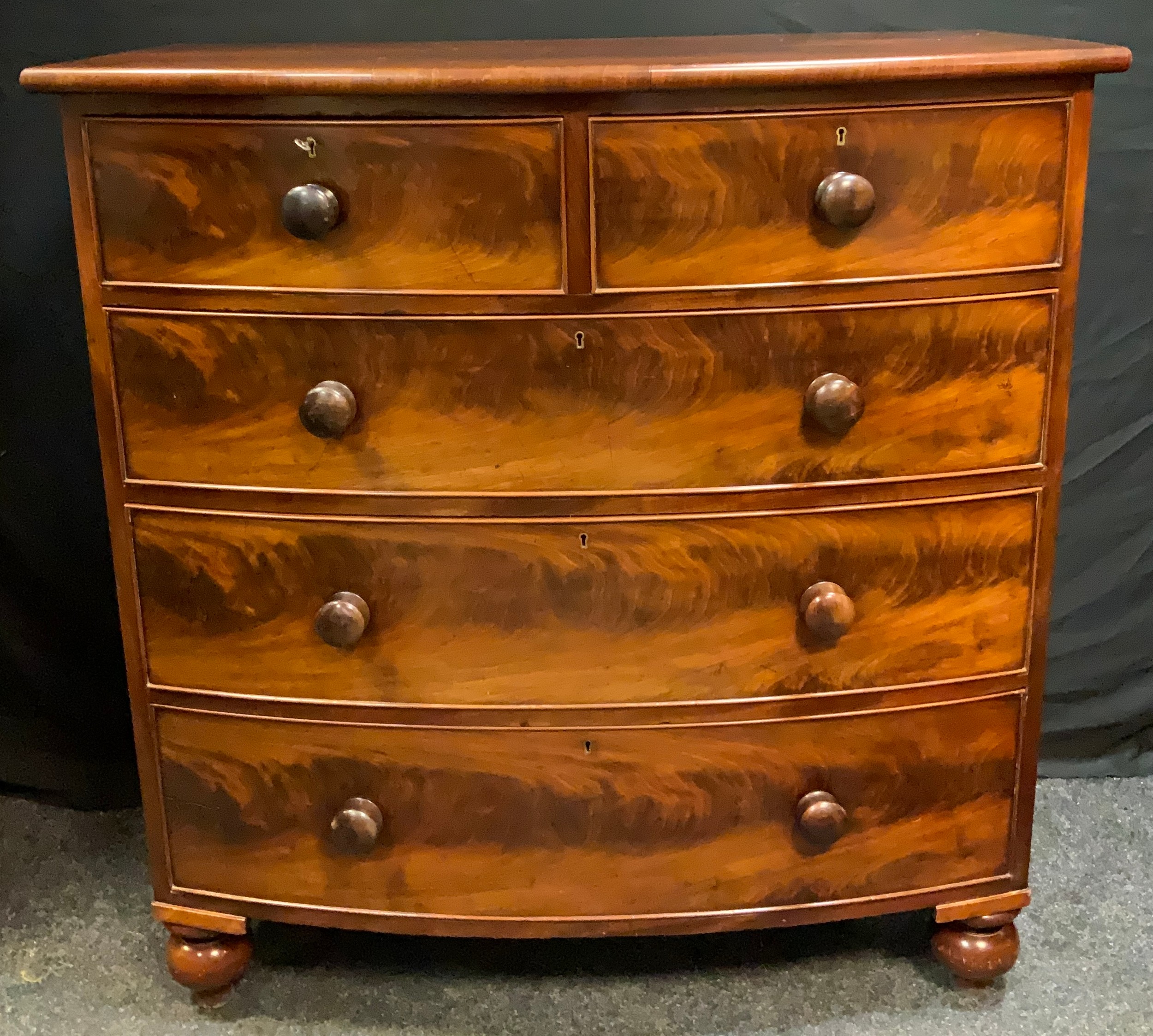 An Early Victorian Mahogany Bow Front Chest of Drawers, two short, over three long, graduated - Image 2 of 2