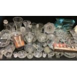 A set of six Villandry crystal glass whisky tumblers, boxed; a set of six 'Pompador' Cristal d'