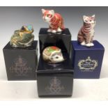 A Royal Crown Derby paperweight, Sitting Ginger Kitten, limited edition, 922/1,500, gold stopper,