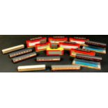 Hornby OO Gauge rolling stock; boxed and unboxed OO Gauge coaches including Grafar (quantity)