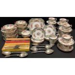 A Grosvenor China Henley pattern teaset; assorted Royal Cauldon Victoria pattern set of soup