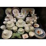 Ceramics - eight Wedgwood Devon Sprays pattern cups and saucers; Royal Worcester Evesham oven to