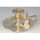 A Victorian silver chamberstick and snuffer, detachable nozzle, dished tray, 15.5cm diam, Joseph