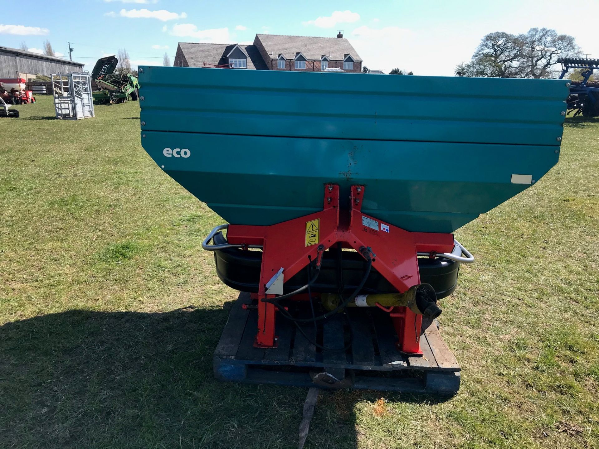 2011 Reco Sulky DRC 1450 fertiliser spreader