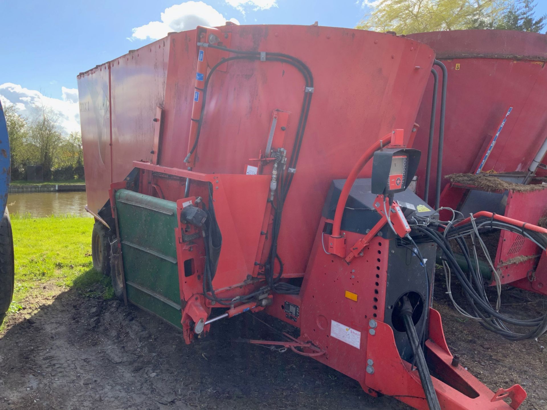 2008 Kuhn 18 cube Diet Feeder, Twin Auger