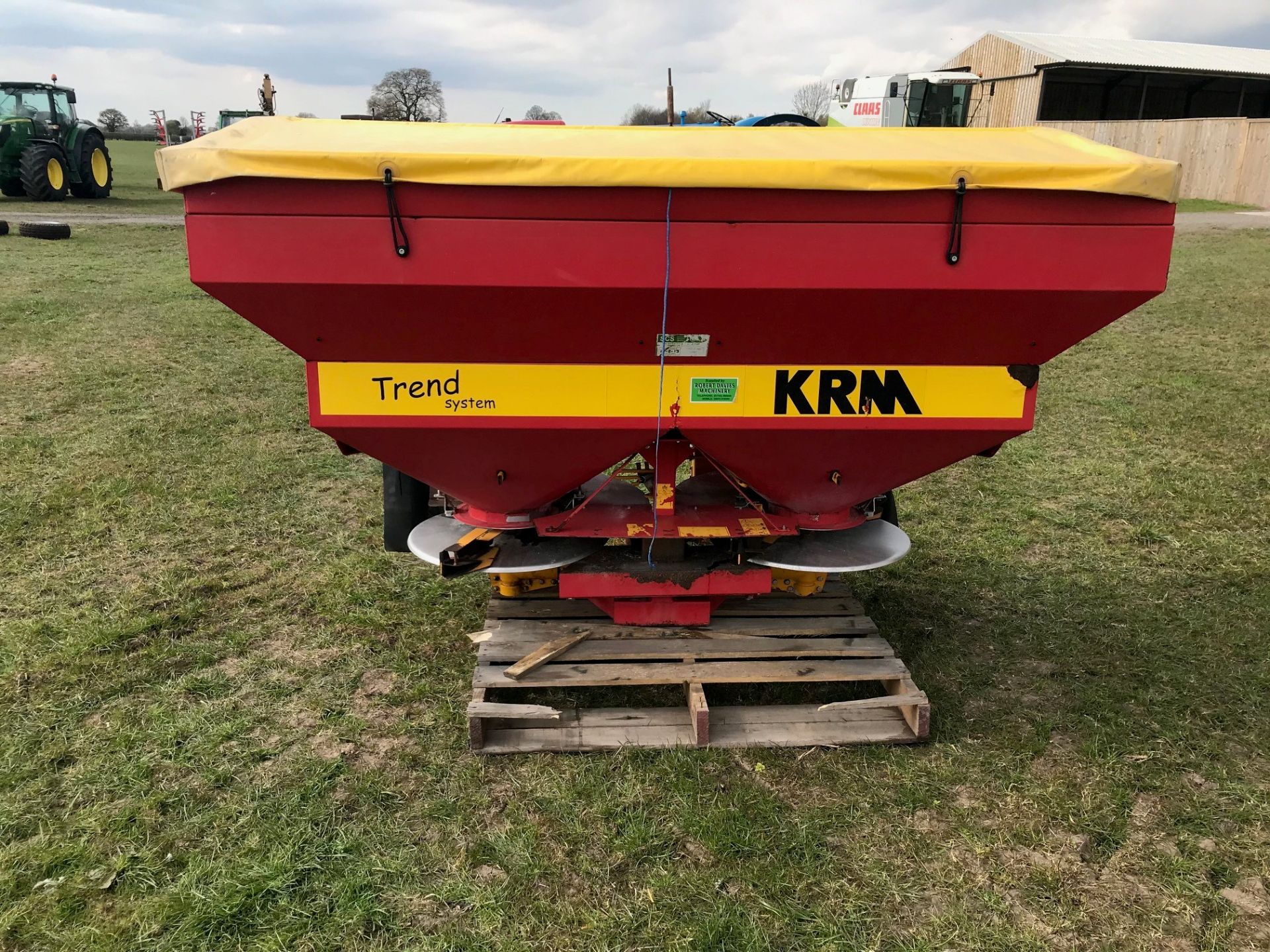 KRM DZS fertilizer spreader