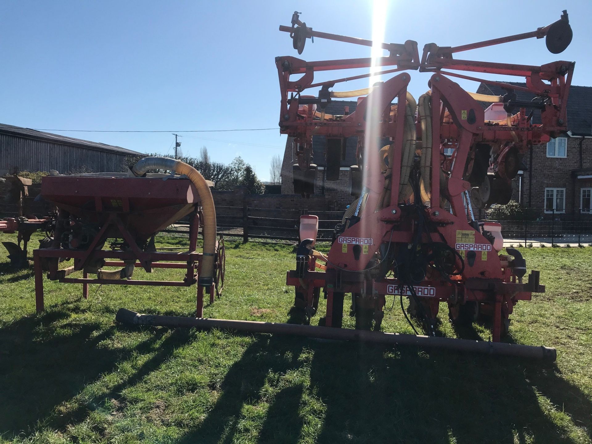 Gaspardo 8 Row Maize Drill plus Kvernland Fert Tank - Image 4 of 6