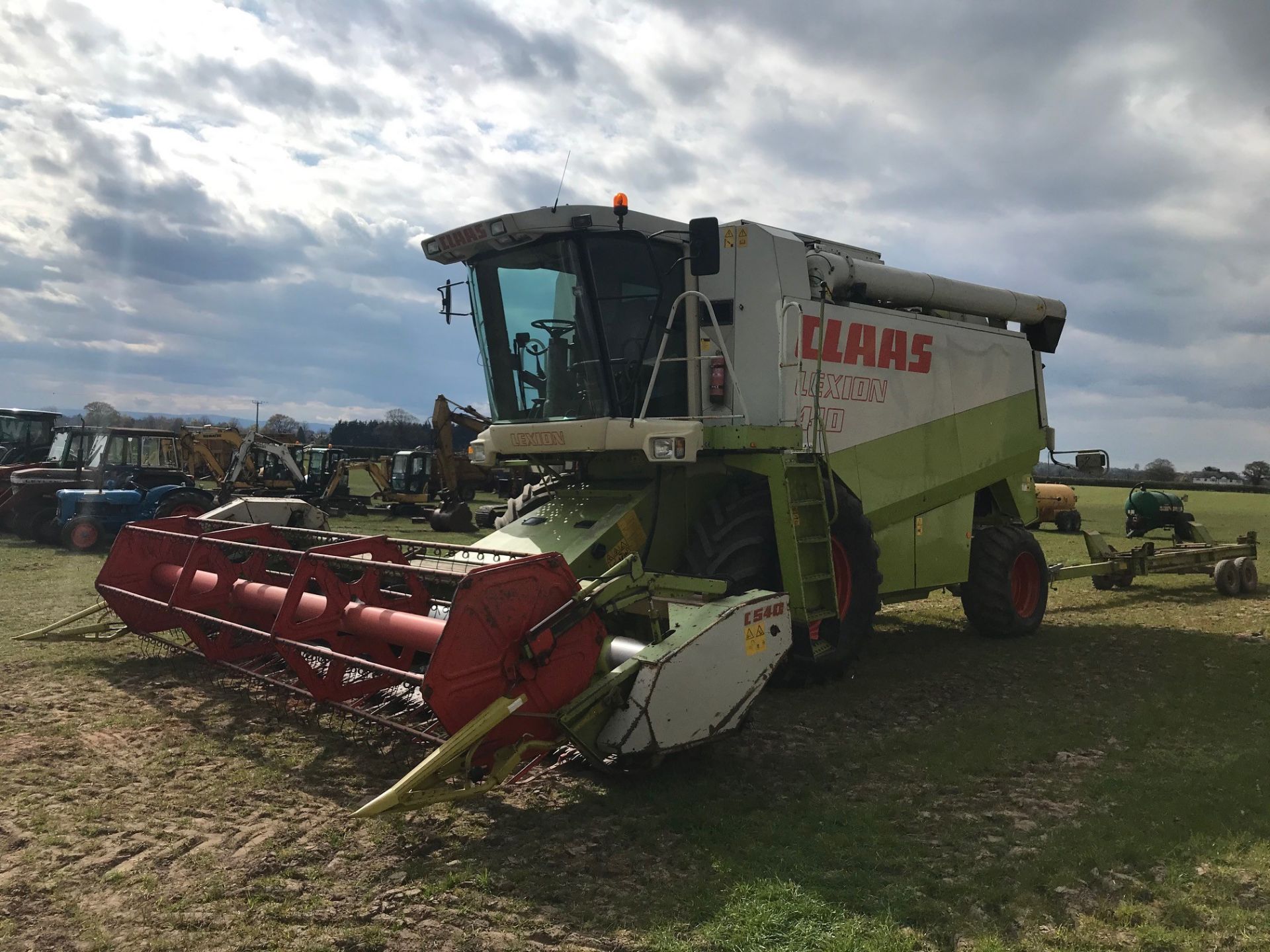 1997 Claas Lexion 410 Combine, 18ft Header & Trailer, 3674 hours - Image 3 of 10