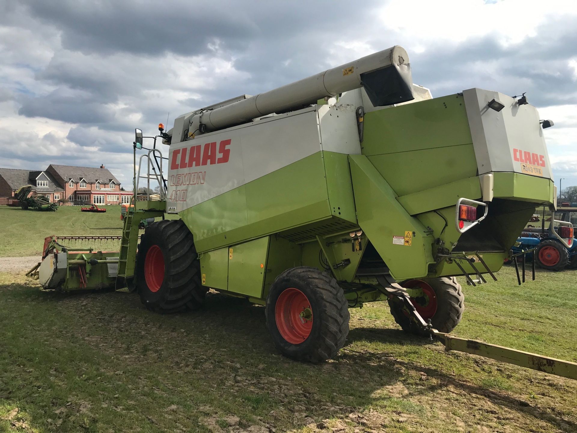 1997 Claas Lexion 410 Combine, 18ft Header & Trailer, 3674 hours - Image 4 of 10