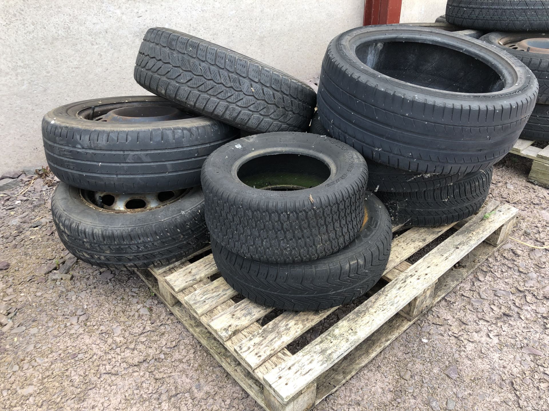 2x Pallets of mixed wheels and tyres - Image 4 of 4