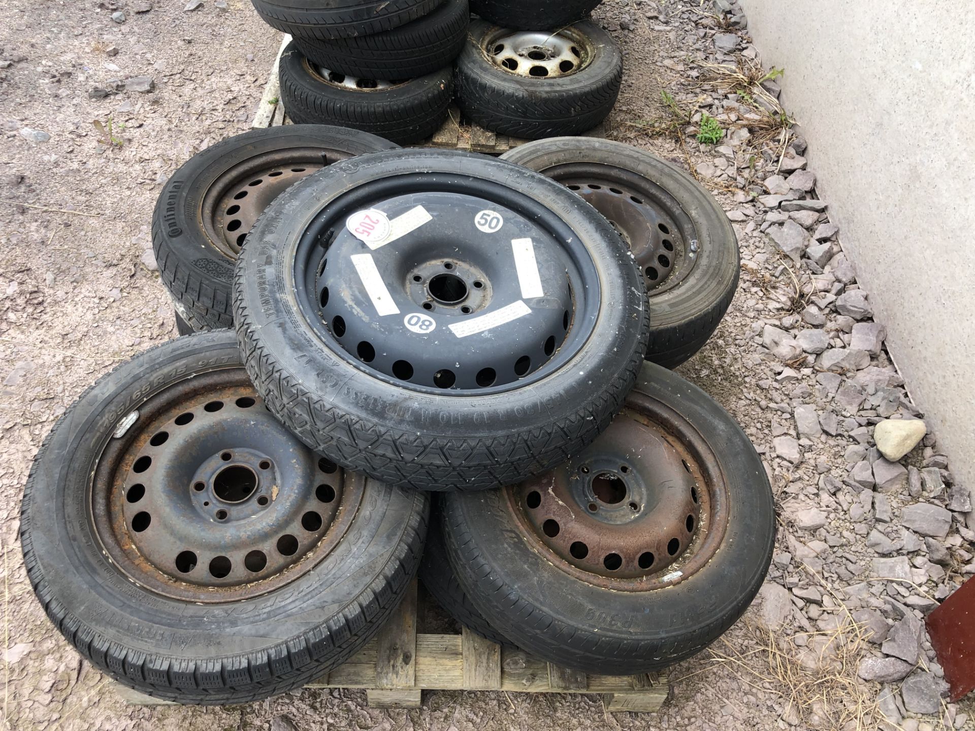 2x Pallets of mixed wheels and tyres - Image 2 of 4