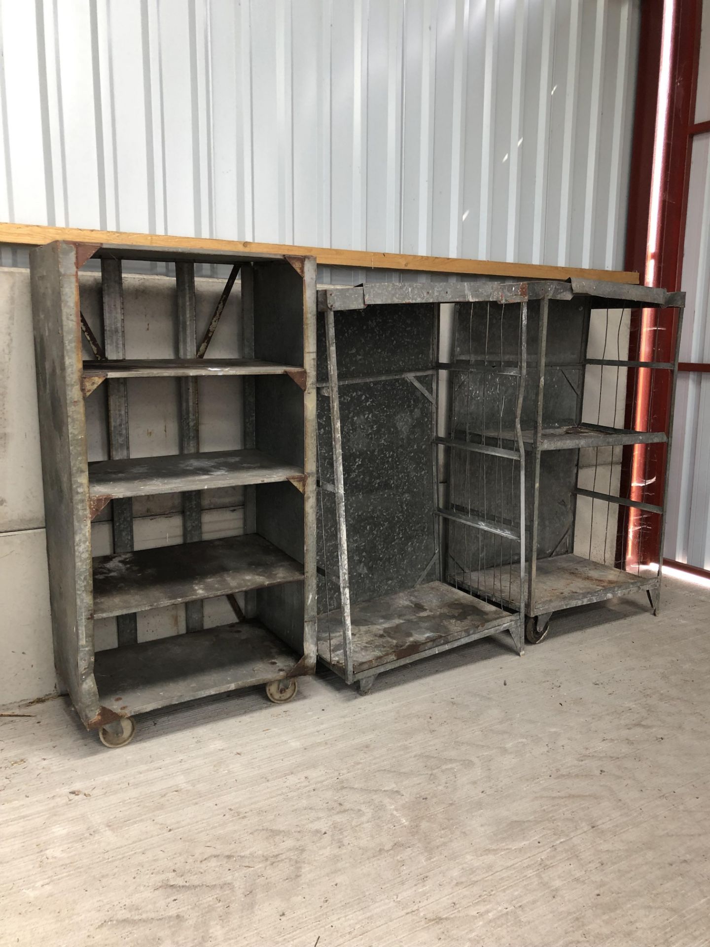 3x Metal shelves