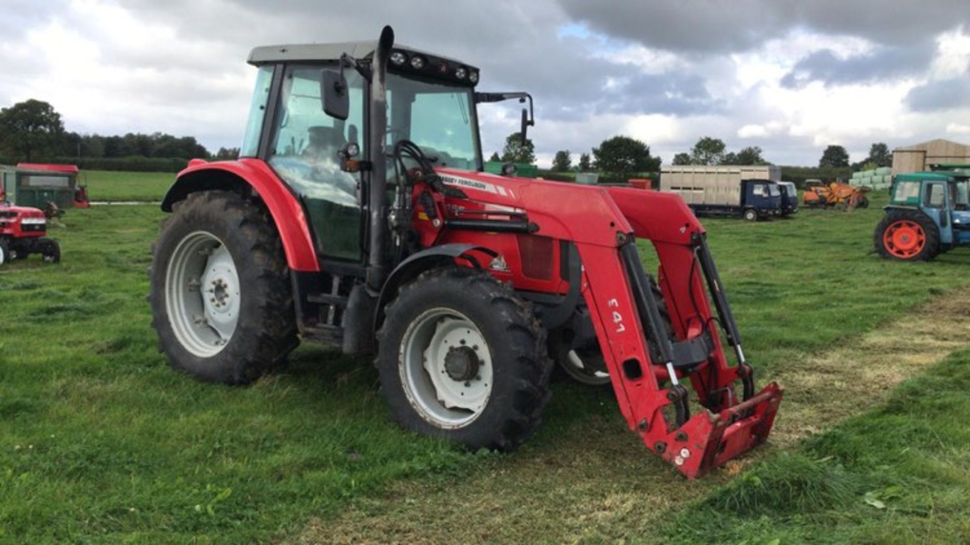 2014 Massey Ferguson 5455 and MF941 Loader Dyna 4 - Image 2 of 5