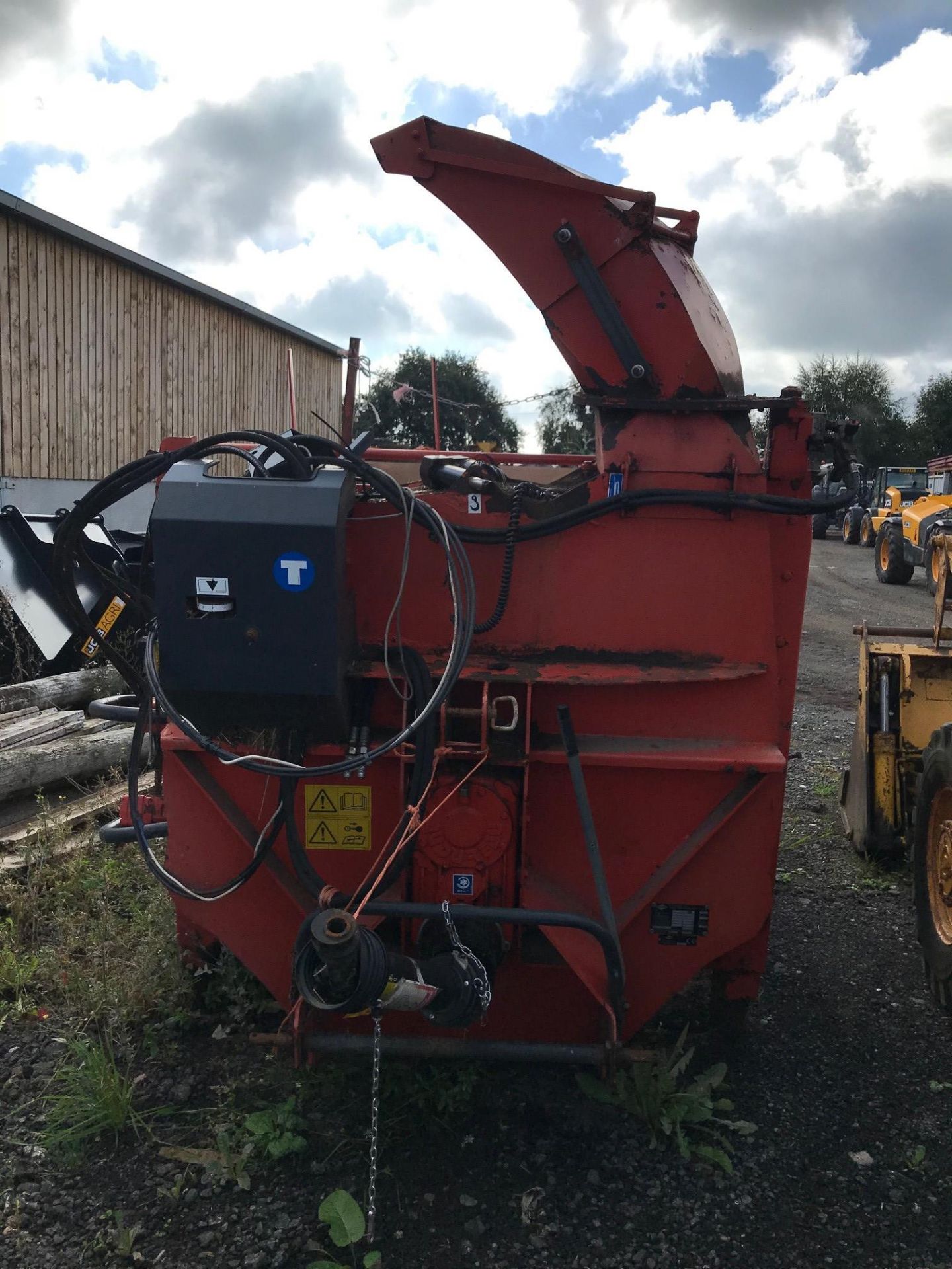 Kuhn Straw Chopper - Image 3 of 10