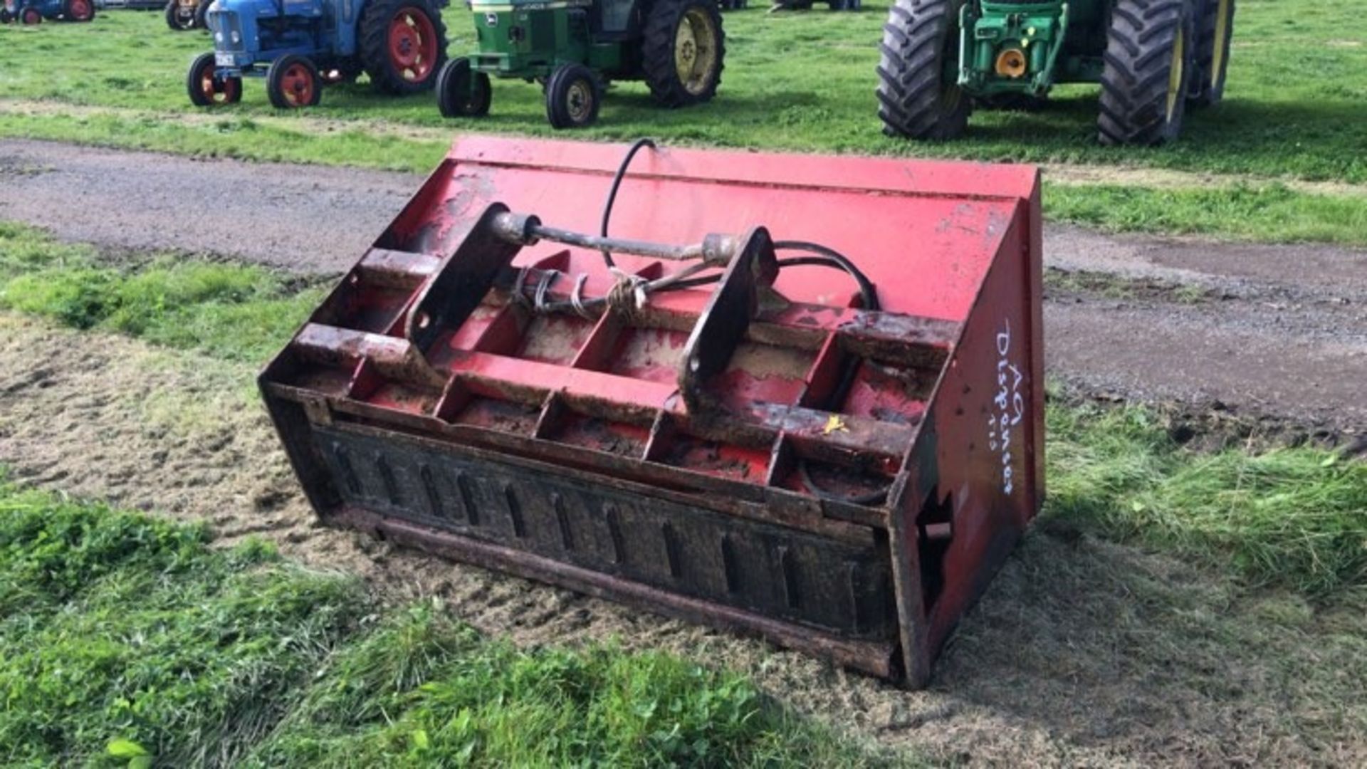 AG Sawdust Dispenser