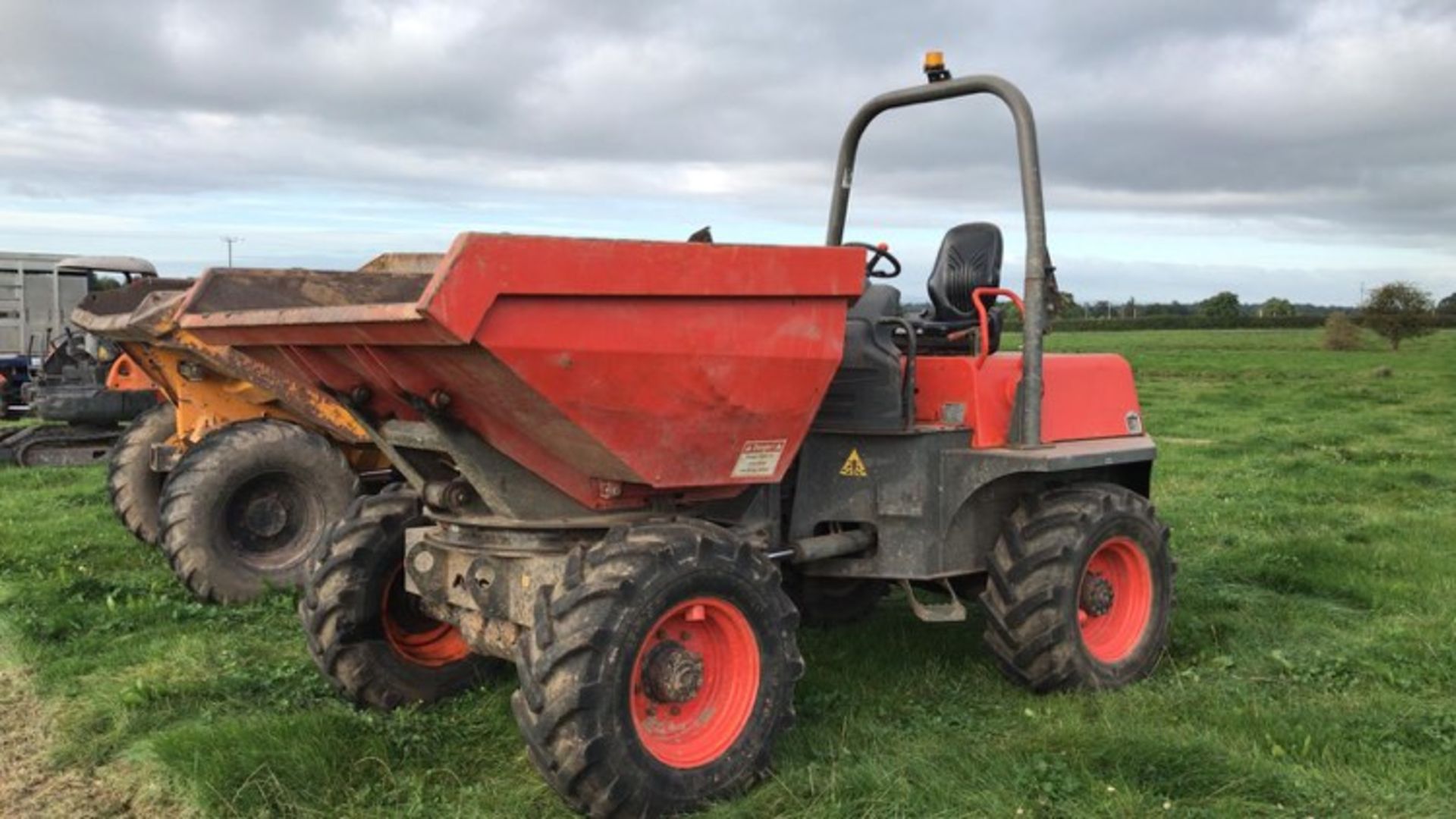 2006 Aussa 6tonne dumper, 1921 hours - Image 2 of 4