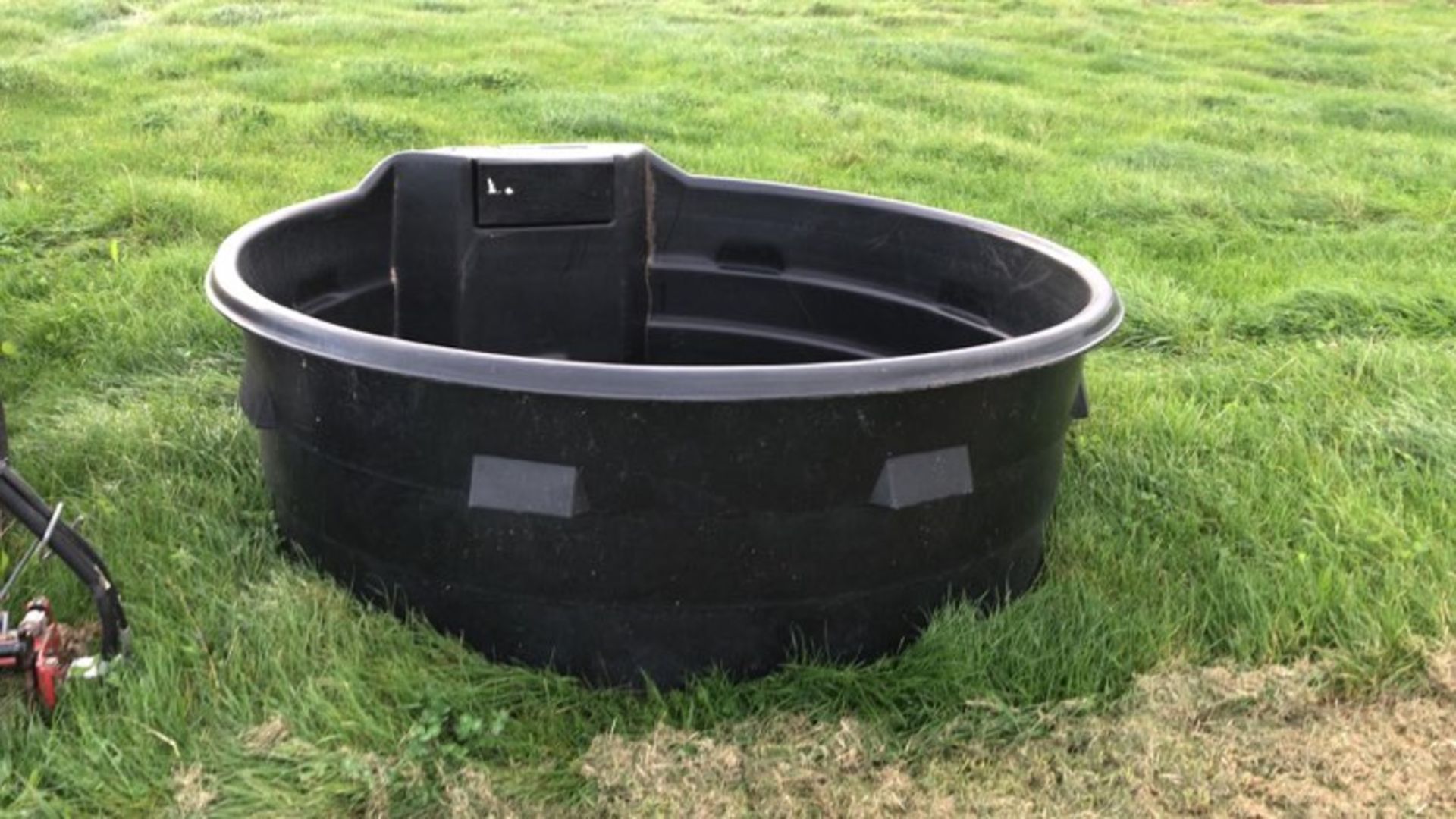 Round Water Trough