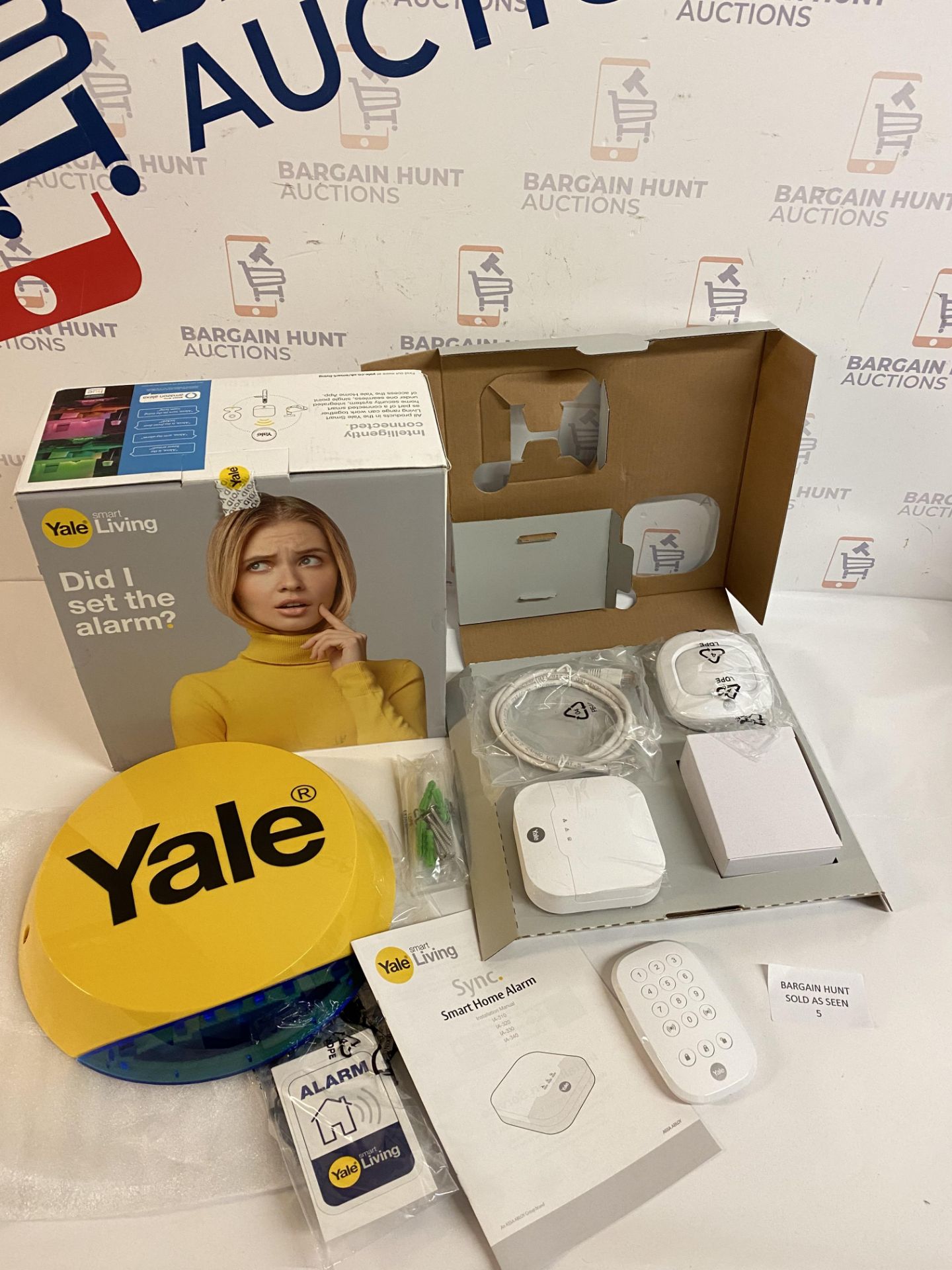 Yale IA-310 Sync Smart Home Security Alarm Kit (for contents, see image) RRP £180 - Image 2 of 2