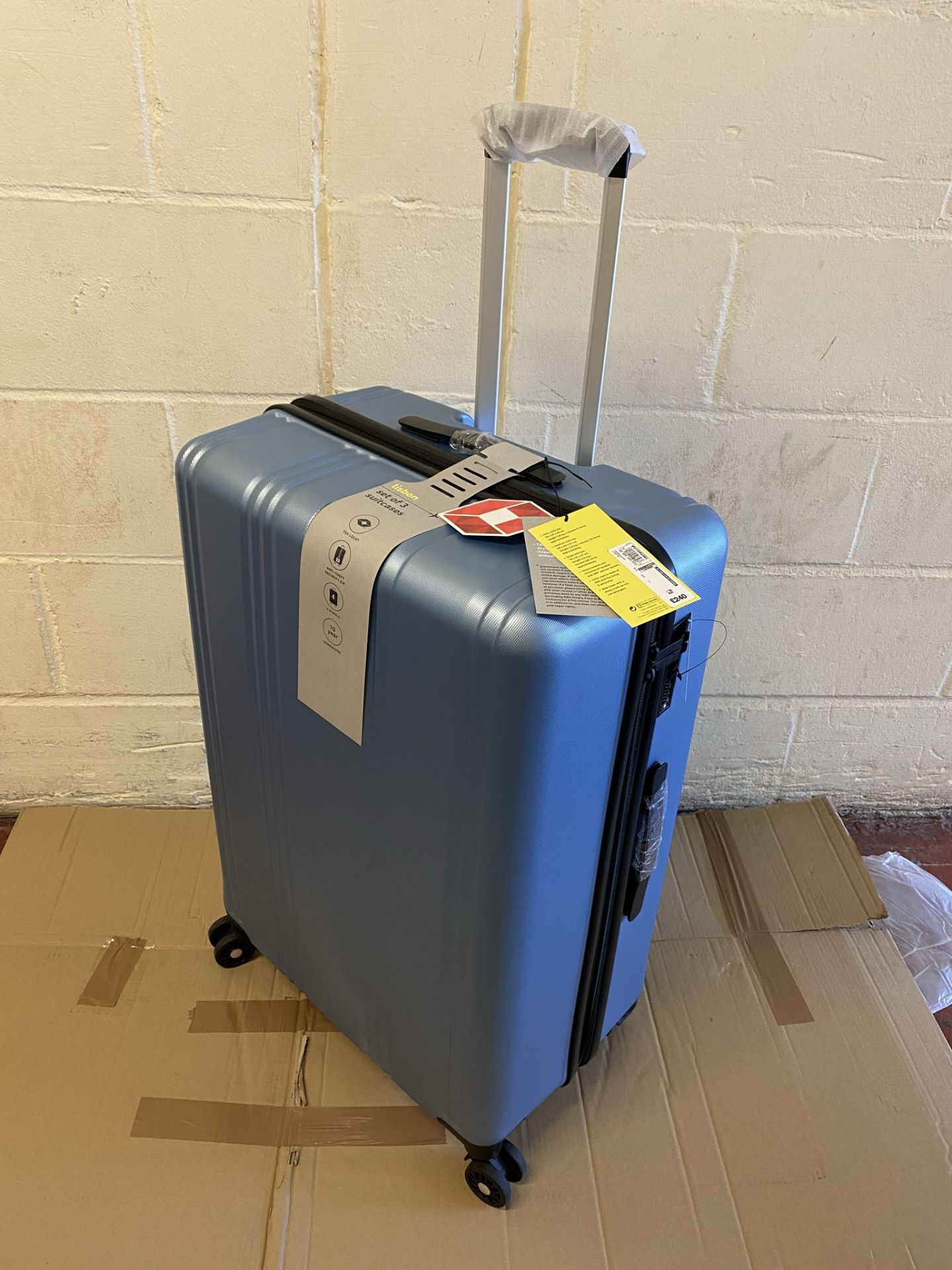 Set of 3 Lisbon Hard Shell 8 Wheel Suitcase, Blue RRP £240 - Image 3 of 3