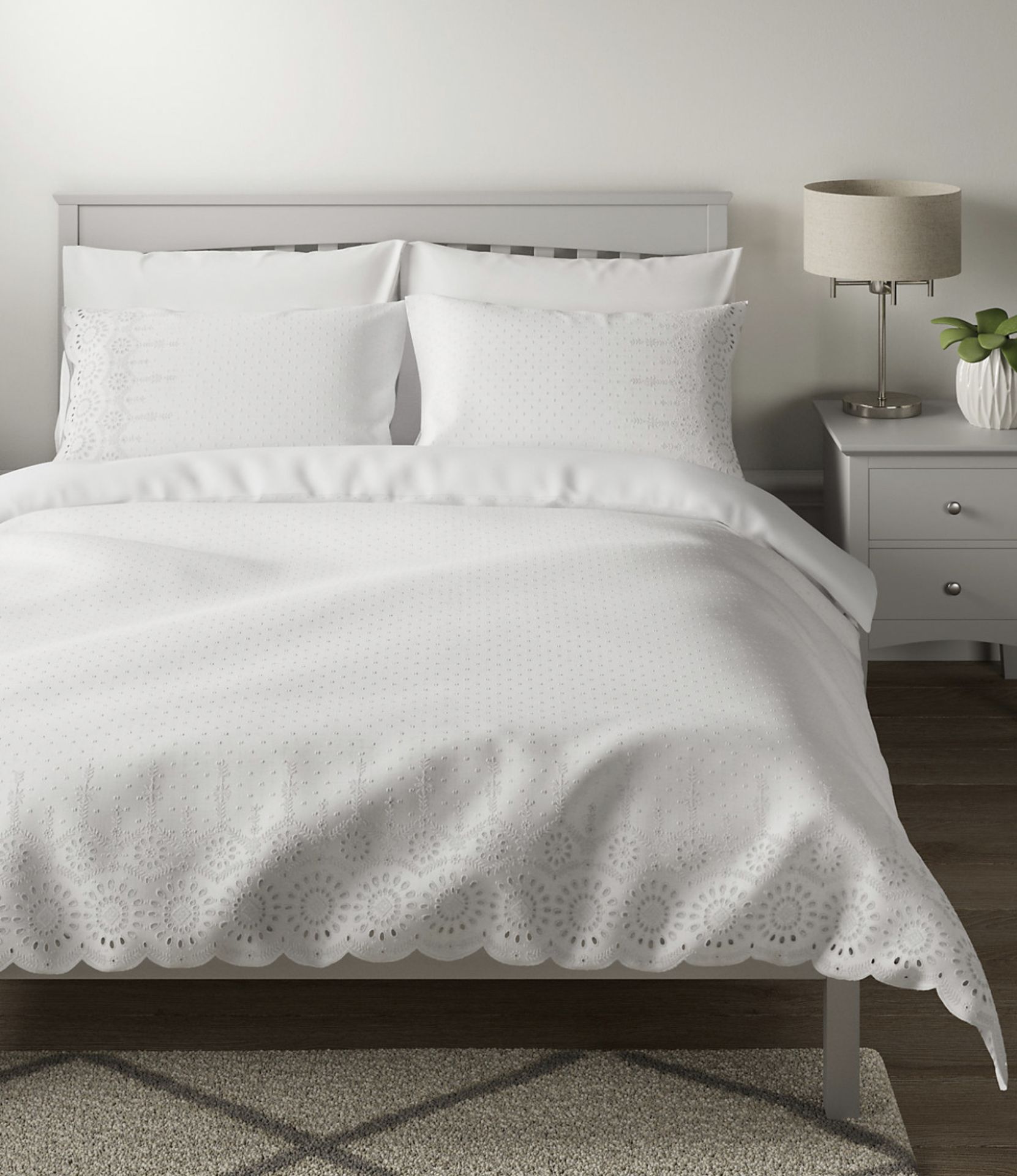 Pure Cotton Broderie Anglaise Bedding Set, King Size RRP £89