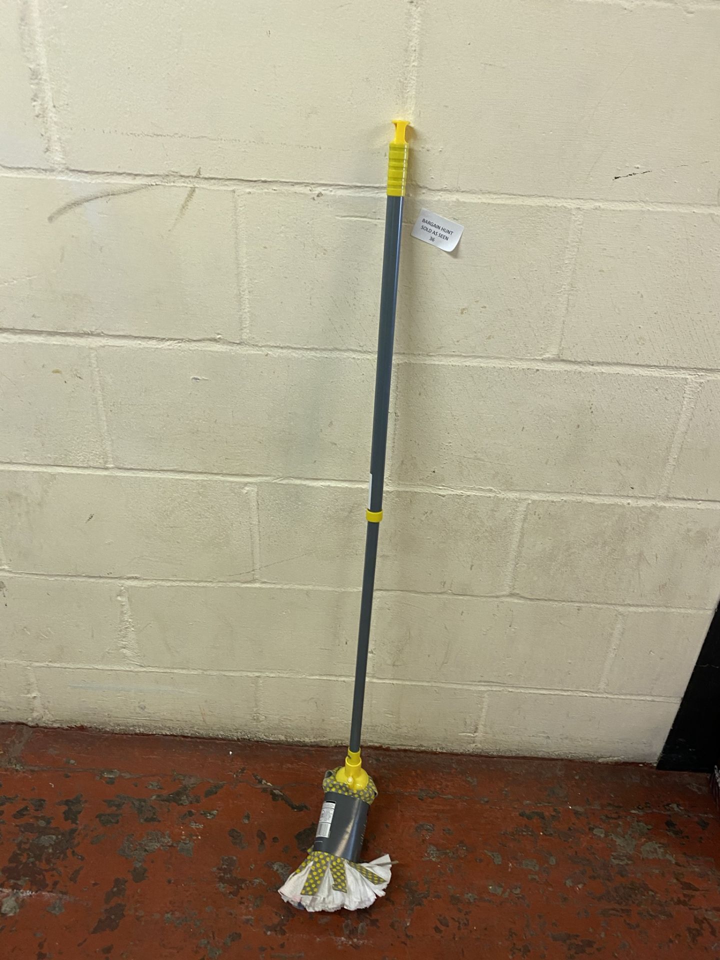 Extendable Handle Strip Mop