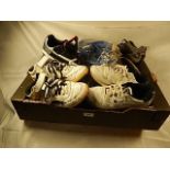 Box of trainers/shoes to include L.A Gear and Donnay sizes 4-5